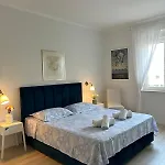 Lägenhet Andra *