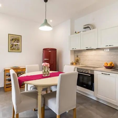 Apartment Andra *