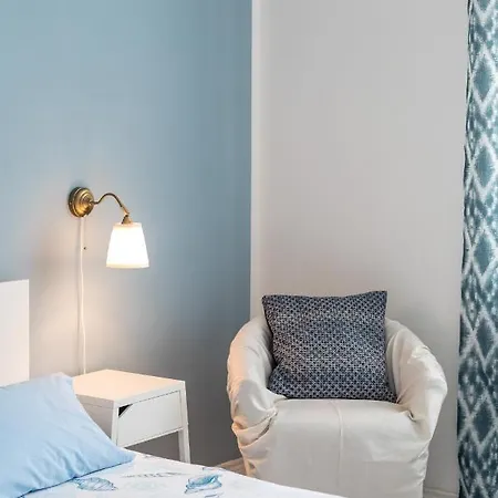 Andra Apartment *